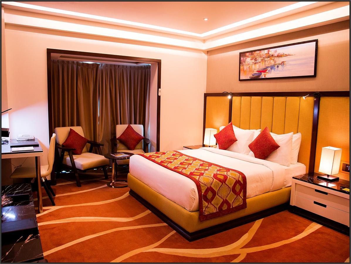 Radisson Lucknow City Center Kültér fotó