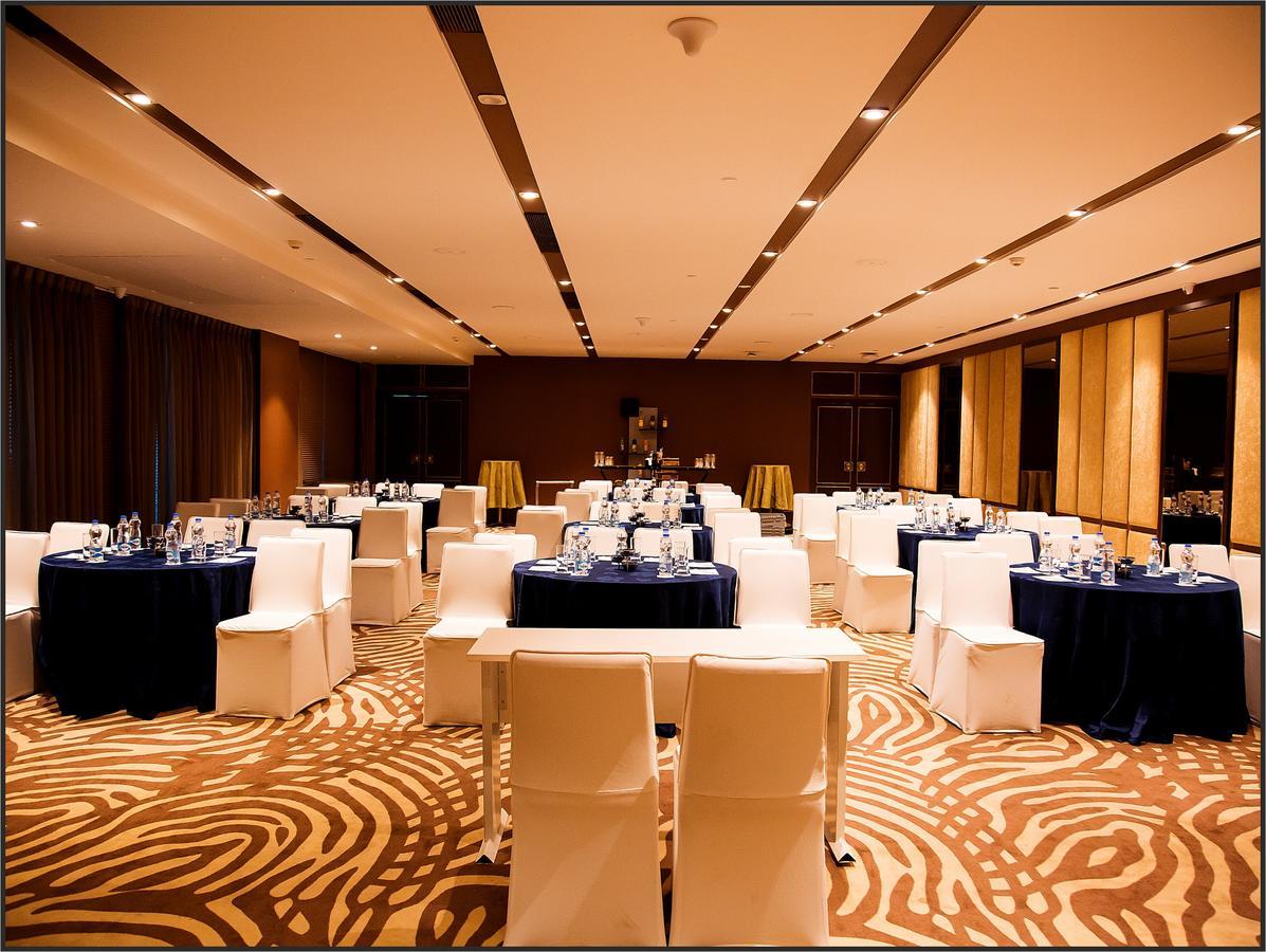 Radisson Lucknow City Center Kültér fotó