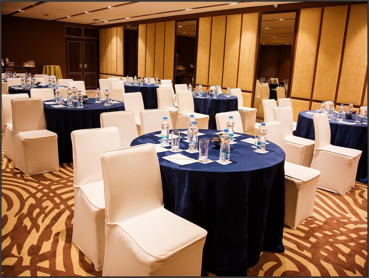 Radisson Lucknow City Center Kültér fotó
